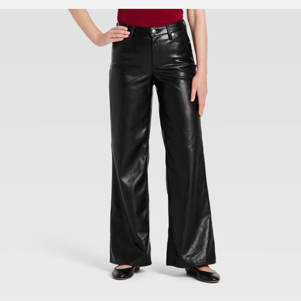 Women’s Everyday High Rise Wide Leg Faux Leather Pant - Size 6 and 8
